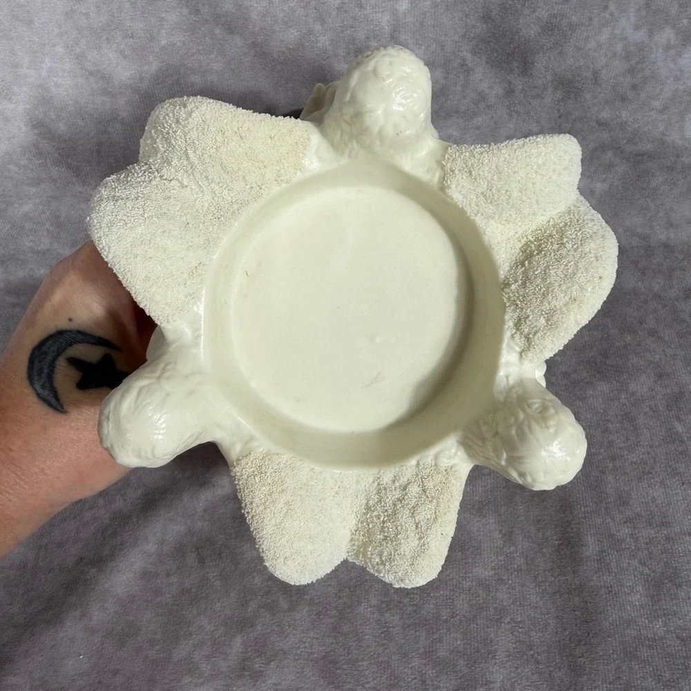 N/A vintage cream